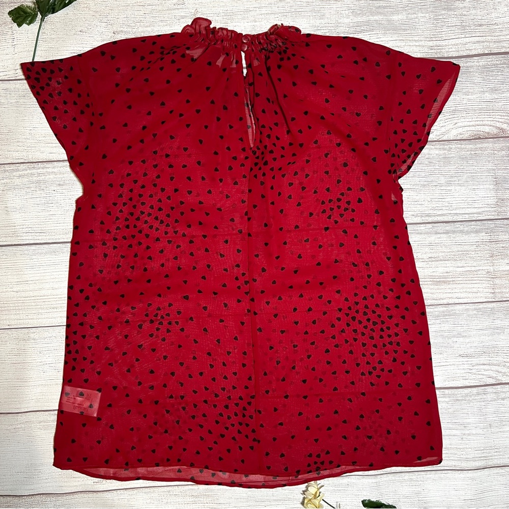 EXPRESS Heart Print Ruffle Neck Top - Picture 7 of 14
